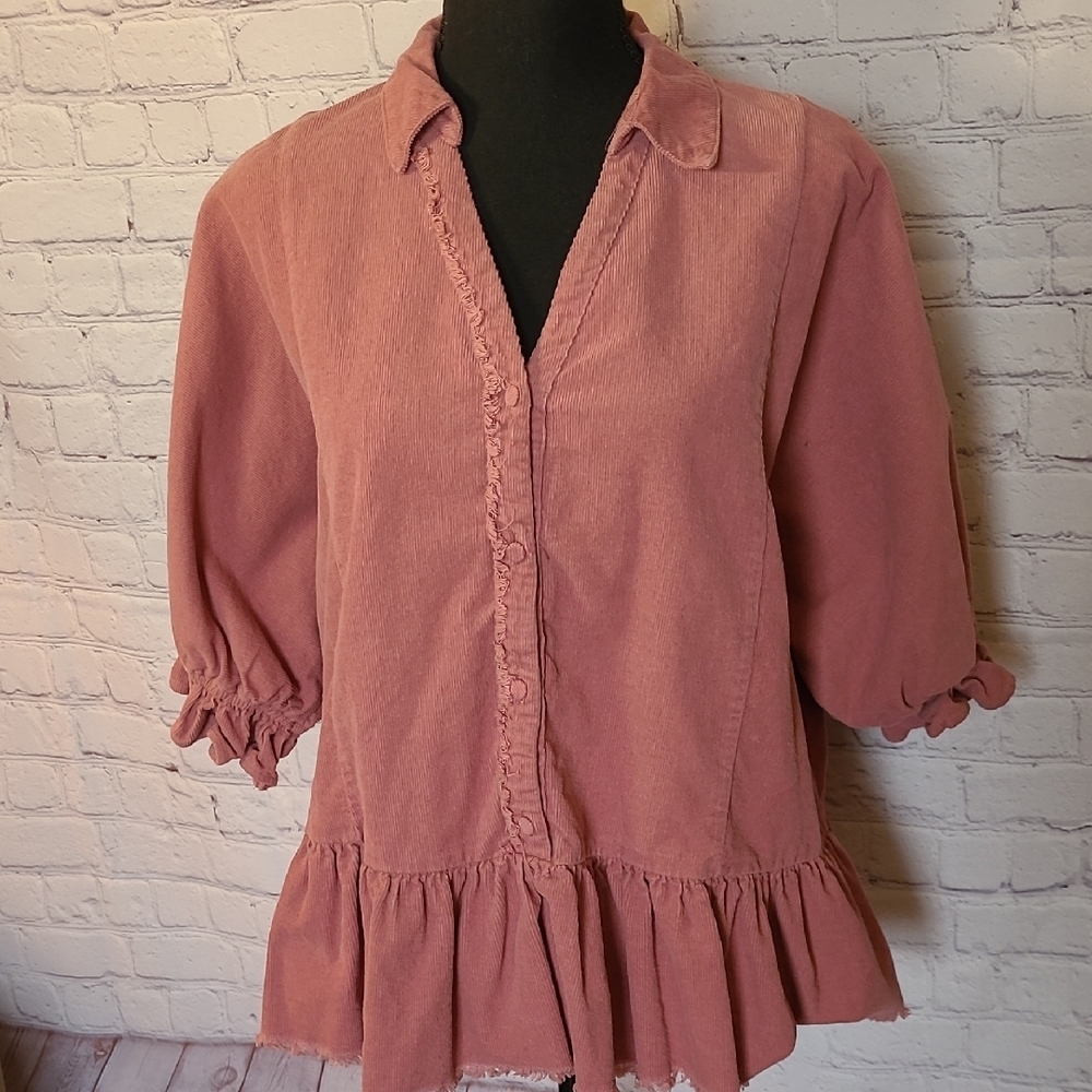 Umgee Size Small Dusty Rose Pink Blouse Peolum Frayed Hem Half Sleeve